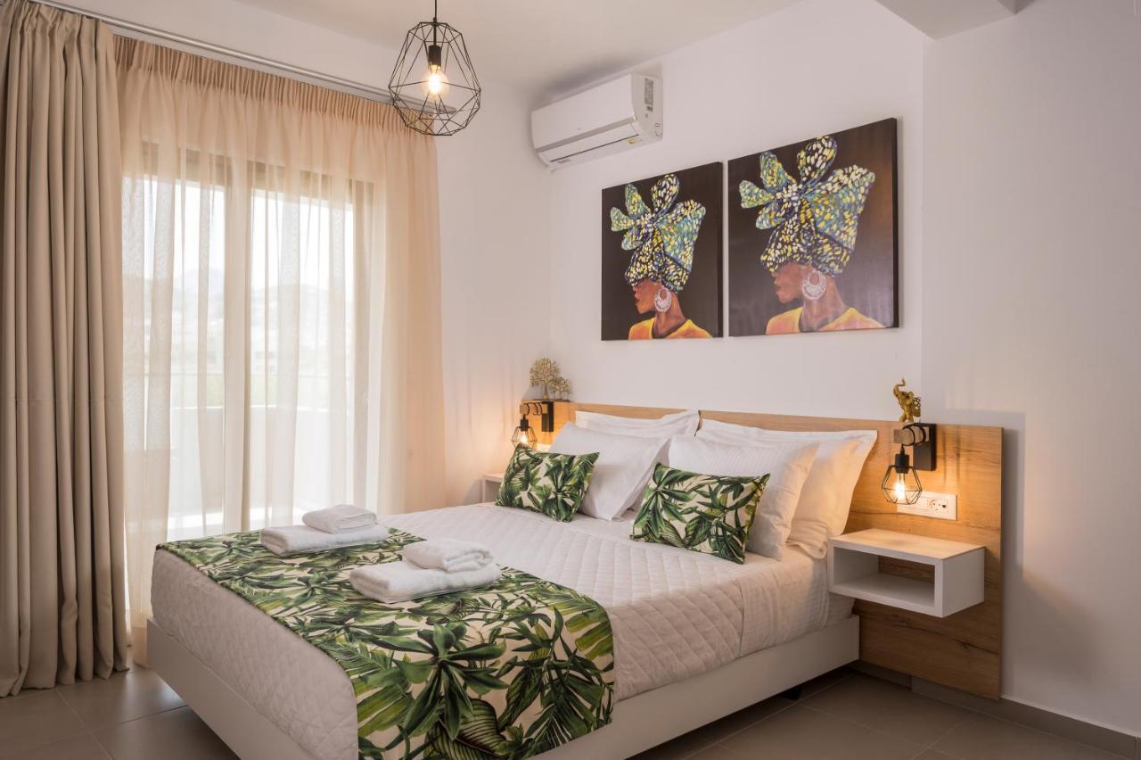 Indigo Blue Seaside Deluxe Apartments Kíssamos Екстериор снимка