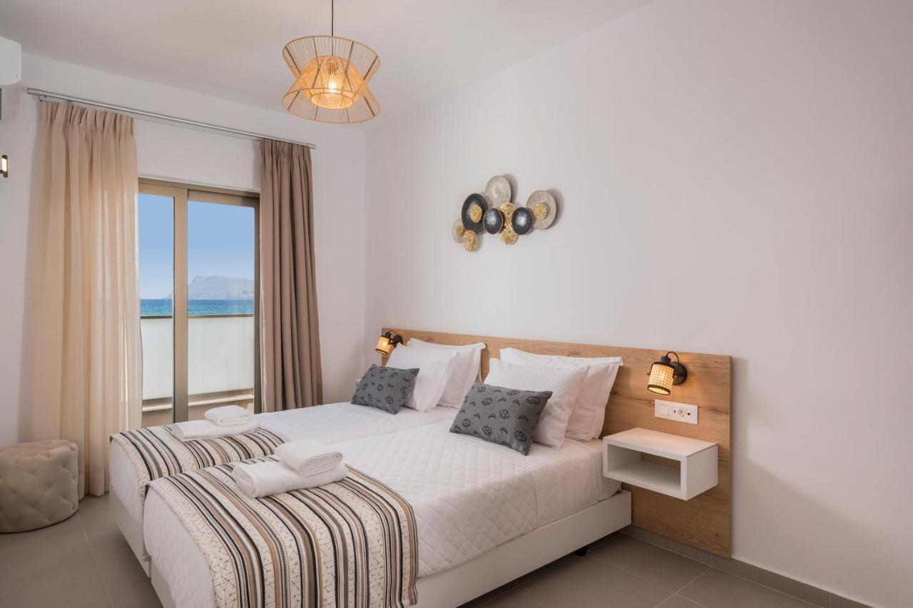 Indigo Blue Seaside Deluxe Apartments Kíssamos Екстериор снимка