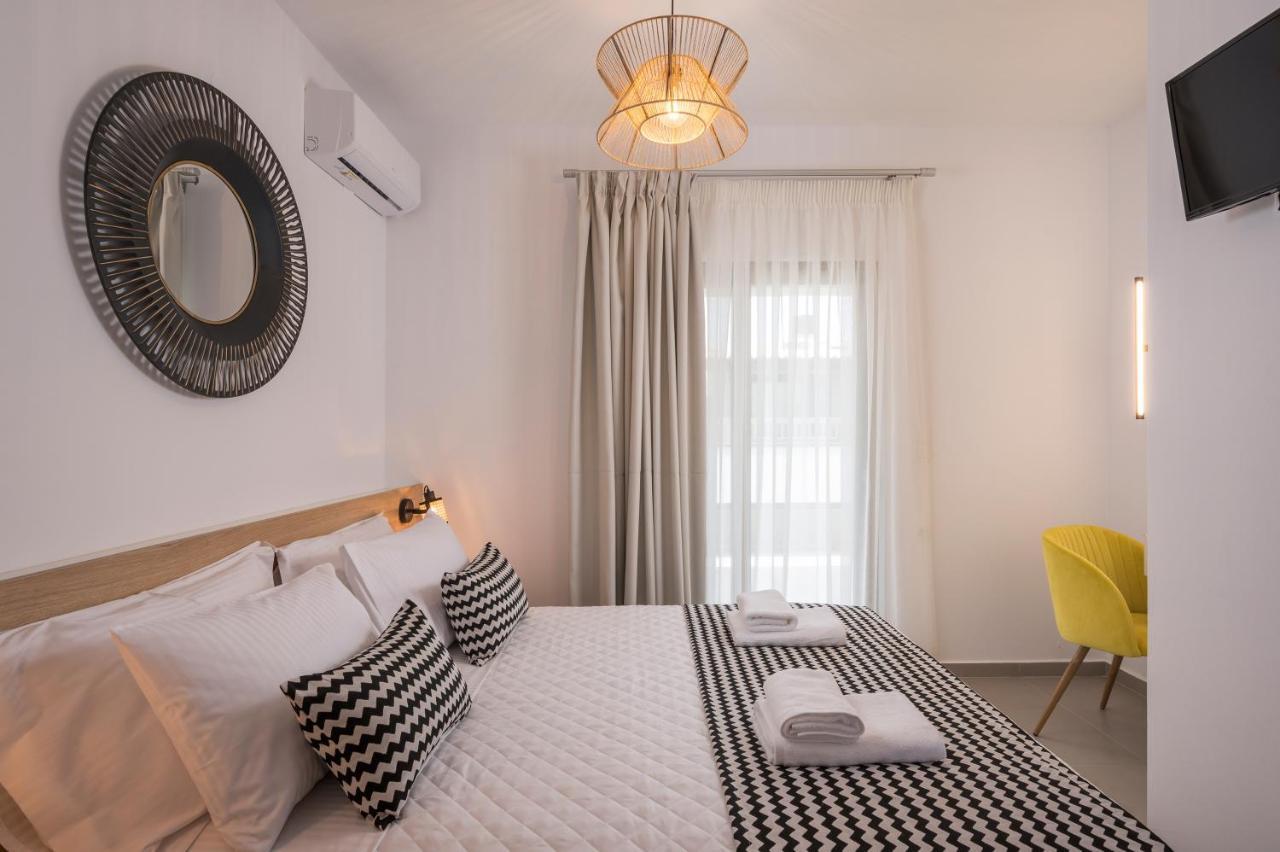 Indigo Blue Seaside Deluxe Apartments Kíssamos Екстериор снимка