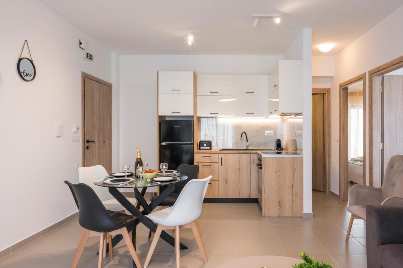 Indigo Blue Seaside Deluxe Apartments Kíssamos Екстериор снимка